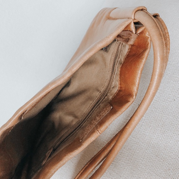 Pelle Studio Camel Leather Clutch Bag - Picture 3 of 4